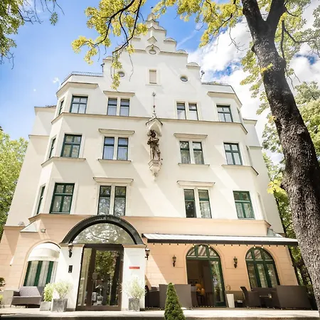 Hotel Garner - Messe By Ihg Berlin