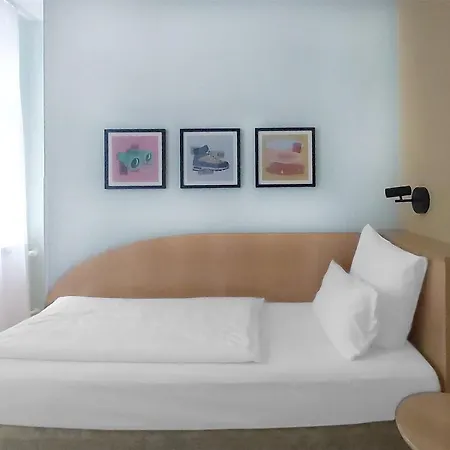 Garner - Messe By Ihg Hotell