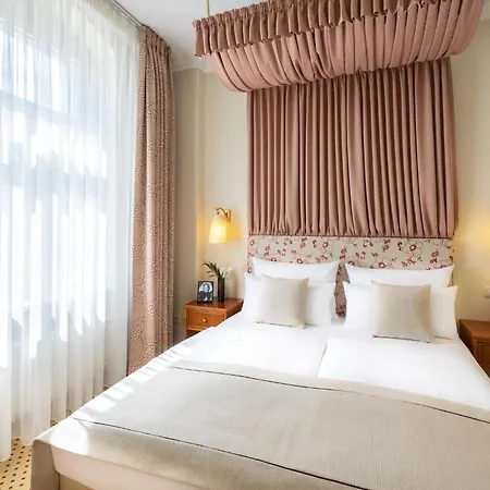 Garner - Messe By Ihg Hotell Berlin