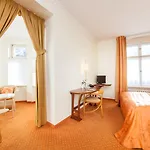 Garner - Messe By Ihg Szálloda